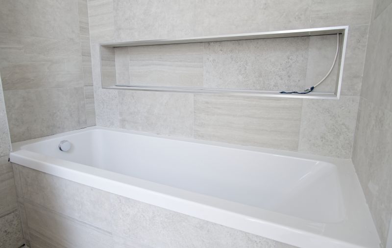 Contemporary Acrylic Bathtub